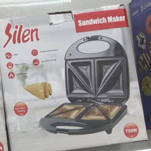 SANDWICHERA MOLDE TRIANGULAR